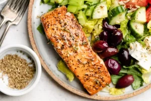 greek-salmon-salad-5-683x1024